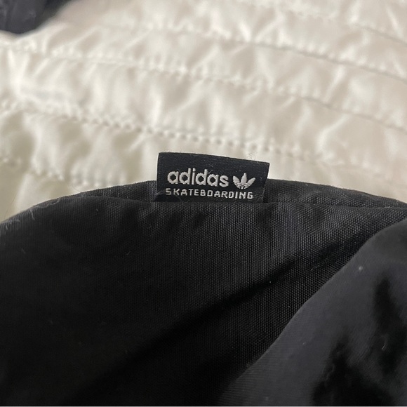 Adidas Men's Dekum Packable Jacket- Size L - Picture 13 of 13